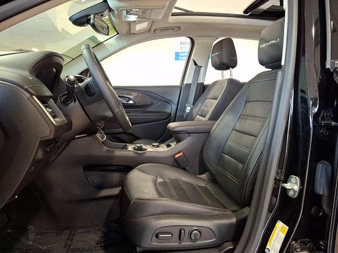 Certified 2023 GMC Terrain Denali w/ Denali Premium Package AWD/4WD image 18