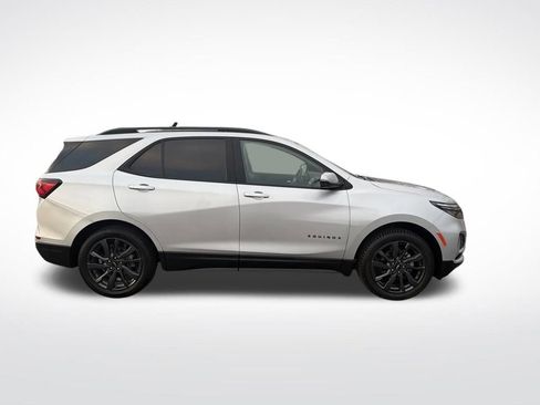 Used 2022 Chevrolet Equinox RS w/ RS Leather Package image 6