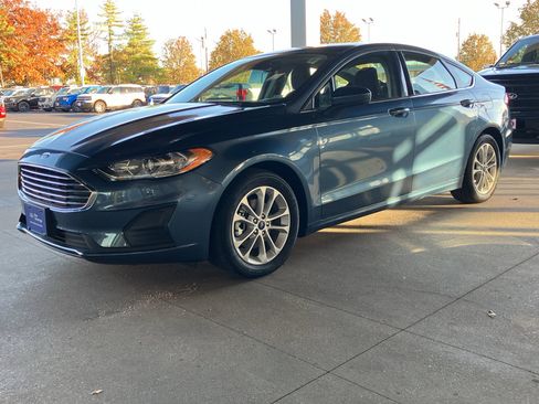 Certified 2019 Ford Fusion SE image 38