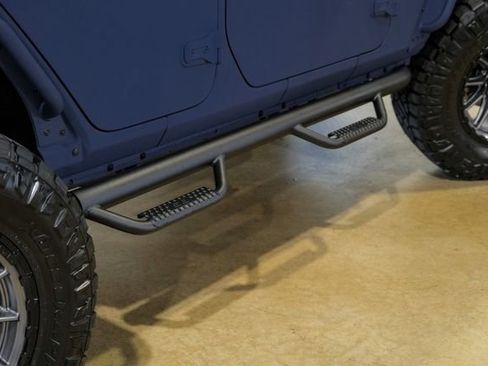 Used 2025 Jeep Wrangler Unlimited Rubicon w/ Technology Group image 82