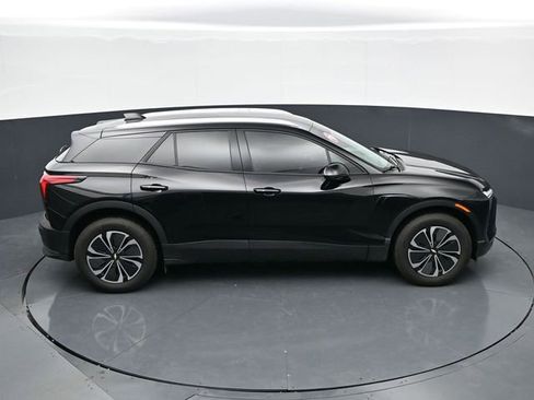 Used 2025 Chevrolet Blazer EV LT FWD image 33
