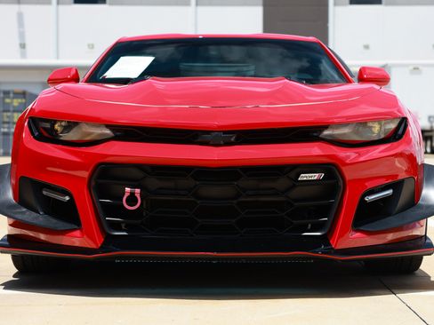 Used 2022 Chevrolet Camaro LT RWD image 23