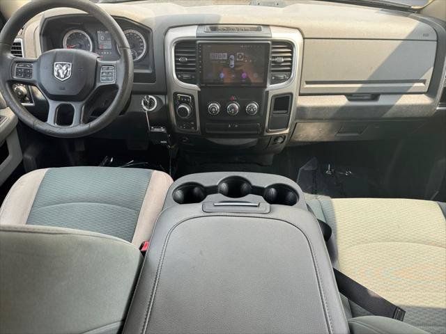 Used 2018 RAM 1500 Classic SLT AWD/4WD image 41