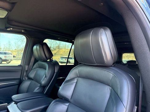 Certified 2025 Lincoln Navigator L Reserve w/ Jet Appearance Package image 15
