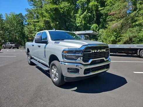 Used 2026 RAM 2500 Big Horn AWD/4WD image 3