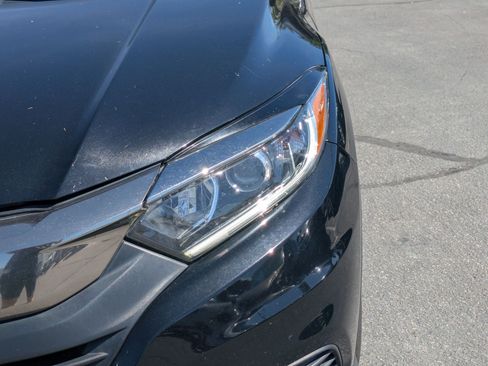 Used 2021 Honda HR-V EX image 12