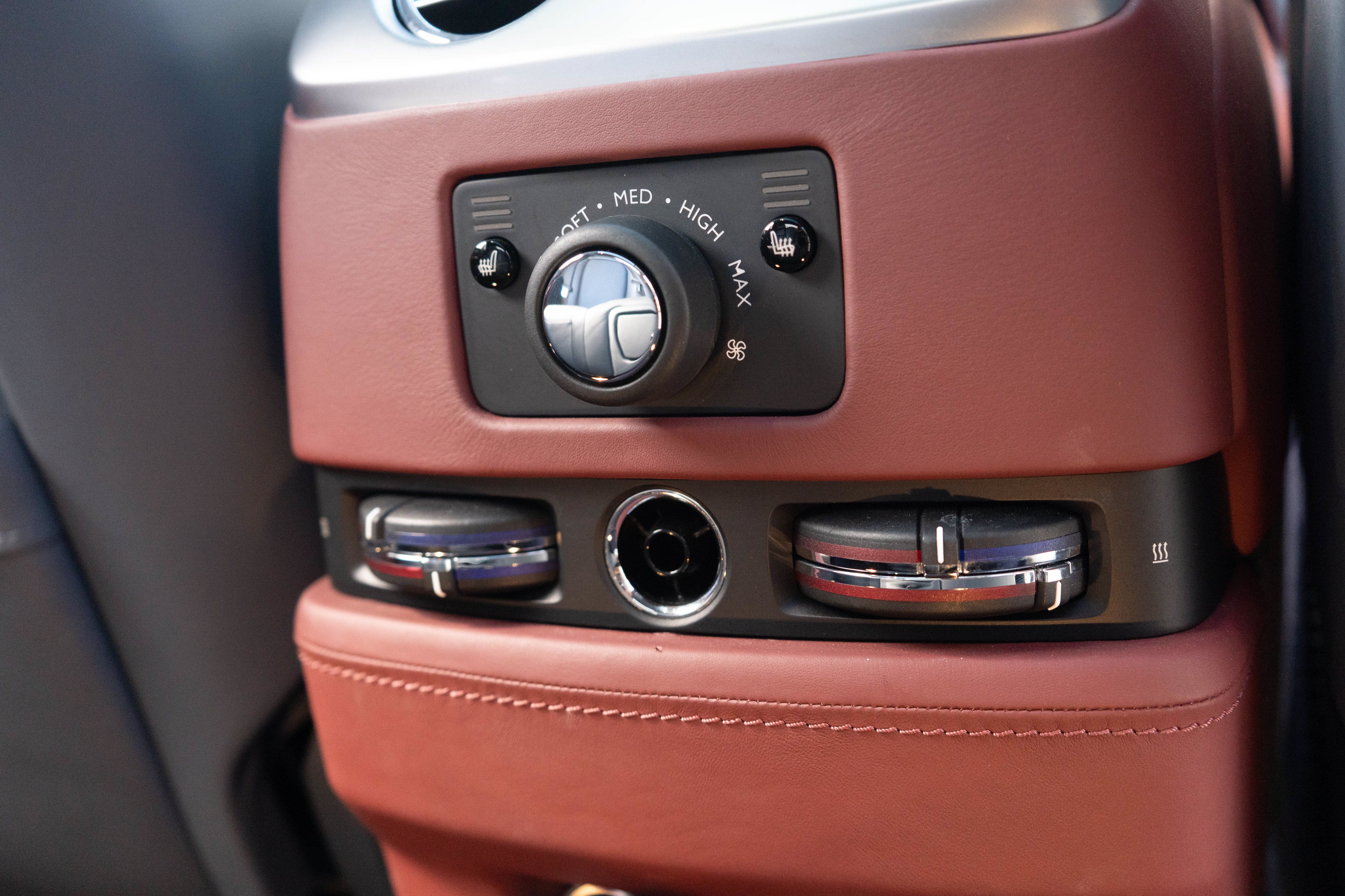 Used 2017 Rolls-Royce Ghost RWD image 36