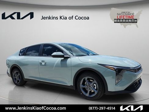 New 2026 Kia K4 FWD image 1