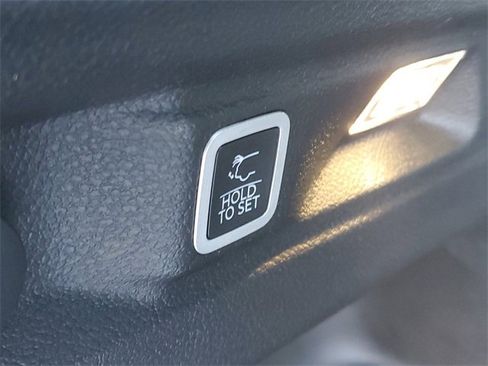 New 2025 Jeep Grand Cherokee L Limited w/ Trailer Tow Package image 9