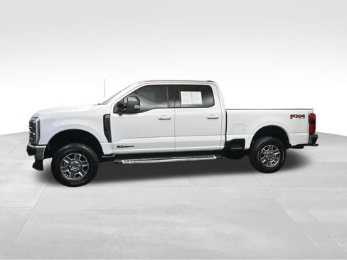 Used 2023 Ford F250 Lariat w/ FX4 Off-Road Package AWD/4WD image 2
