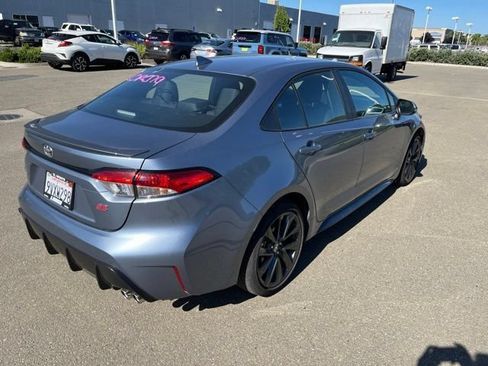 Used 2026 Toyota Corolla SE w/ SE Package FWD image 5