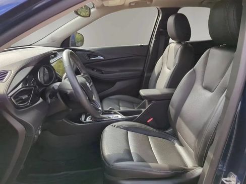 Used 2023 Buick Encore GX Essence w/ Experience Buick Package FWD image 10