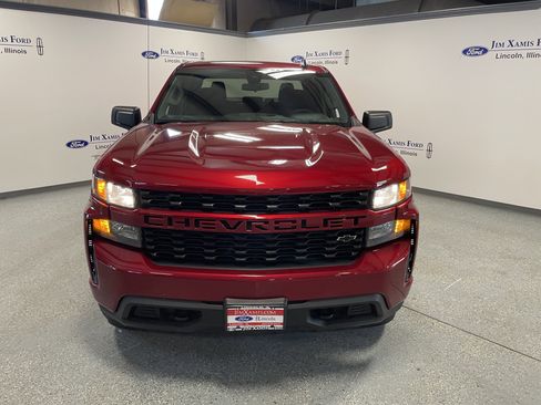 Used 2022 Chevrolet Silverado 1500 Custom w/ LPO, Blackout Package image 2