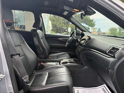Used 2023 Honda Passport TrailSport image 10