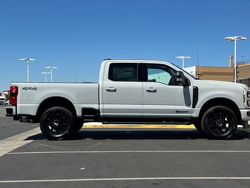 New 2026 Ford F250 XLT w/ XLT Premium Package AWD/4WD image 2