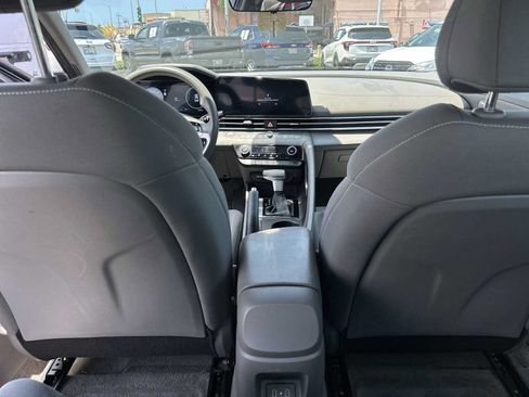 Used 2024 Hyundai Elantra SEL FWD image 20