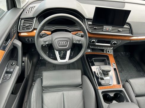 Certified 2024 Audi Q5 e Premium Plus image 22