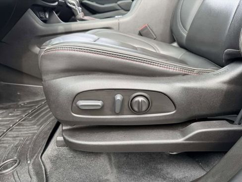 Certified 2023 Chevrolet Traverse RS image 17