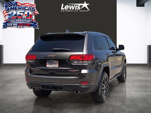Used 2018 Jeep Grand Cherokee Trailhawk AWD/4WD image 4