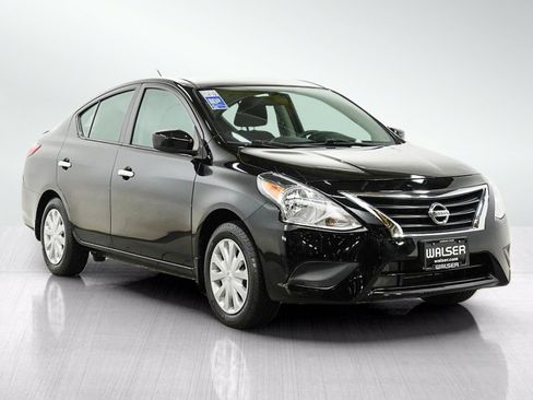 Used 2018 Nissan Versa SV FWD image 7