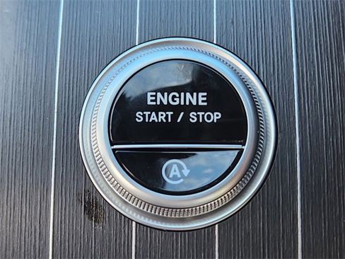 New 2025 Mercedes-Benz C 300 4MATIC Sedan image 23