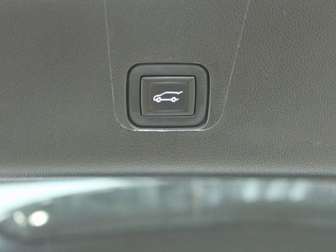 Certified 2023 Chevrolet Traverse Premier w/ LPO, Floor Liner Package image 14