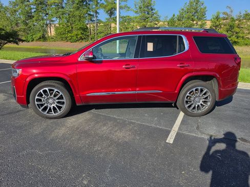 Used 2021 GMC Acadia Denali AWD/4WD image 10