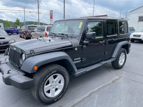 Used 2017 Jeep Wrangler Unlimited Sport w/ Quick Order Package 23S image 4