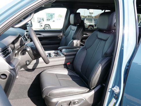 New 2026 Jeep Grand Wagoneer Limited image 18