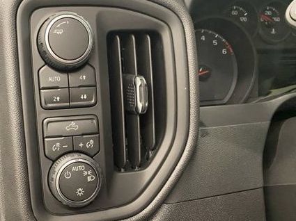 New 2026 Chevrolet Silverado 1500 Custom Trail Boss w/ Midnight Edition AWD/4WD image 32