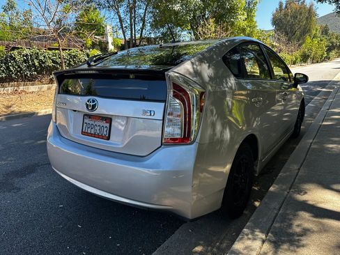 Used 2015 Toyota Prius Three image 6