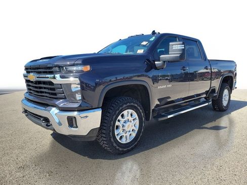 Used 2024 Chevrolet Silverado 3500 LT w/ Safety Package image 2