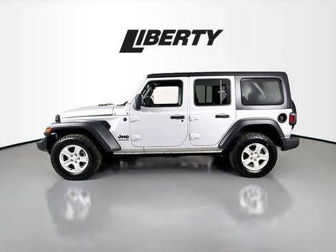 Used 2022 Jeep Wrangler Unlimited Sport image 4