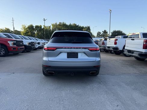 Used 2023 Porsche Cayenne AWD/4WD image 41