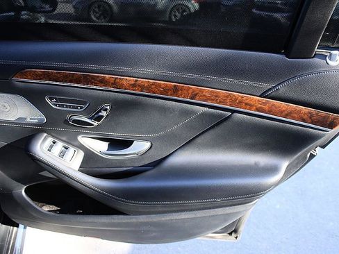Used 2014 Mercedes-Benz S 550 Sedan image 20