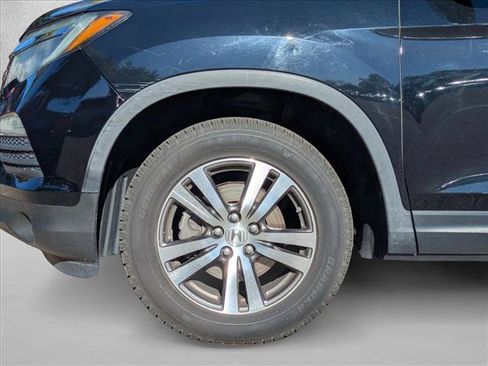 Used 2024 Honda Pilot EX-L image 17