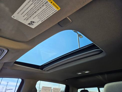 Used 2022 Chevrolet Silverado 1500 LTZ w/ LTZ Premium Package image 24