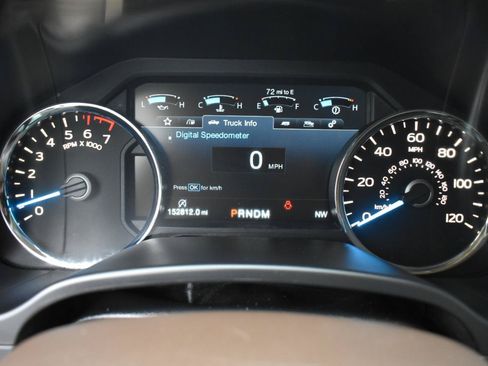 Used 2018 Ford F150 Lariat w/ Equipment Group 502A Luxury AWD/4WD image 17
