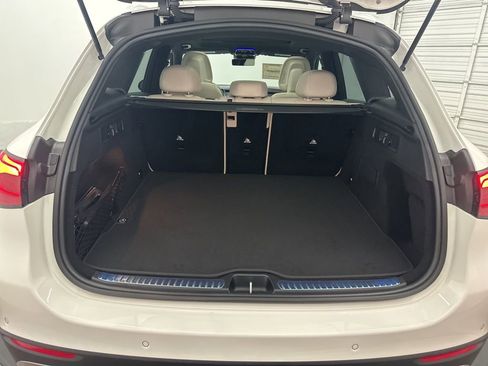 New 2026 Mercedes-Benz GLC 300 image 24