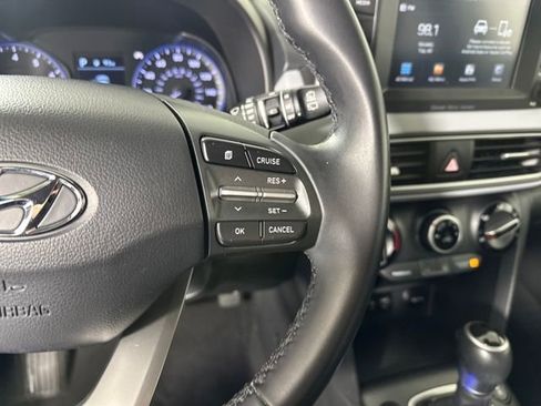 Used 2019 Hyundai Kona SEL image 16