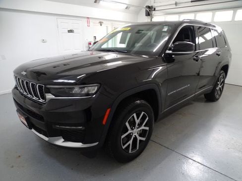 Certified 2023 Jeep Grand Cherokee L Limited w/ Luxury Tech Group II AWD/4WD image 19