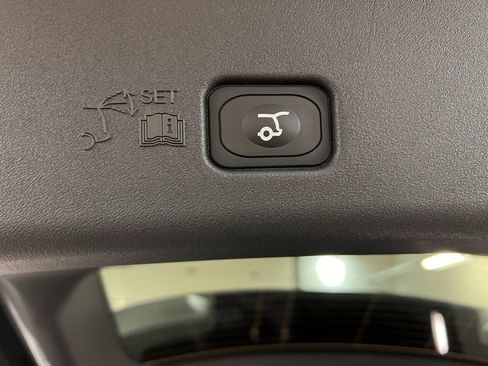 New 2026 Lincoln Nautilus Premier image 38