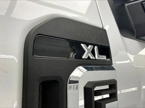 New 2025 Ford F350 XL w/ XL Off-Road Package image 9