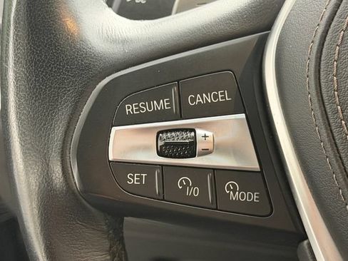 Used 2025 BMW X5 xDrive50e AWD/4WD image 25