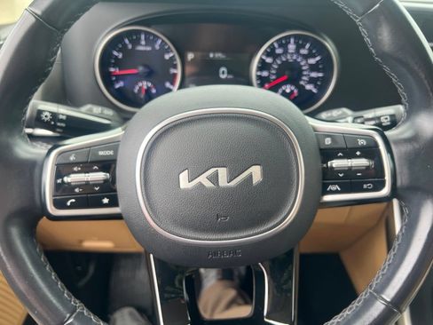 Certified 2024 Kia Carnival LX FWD image 53
