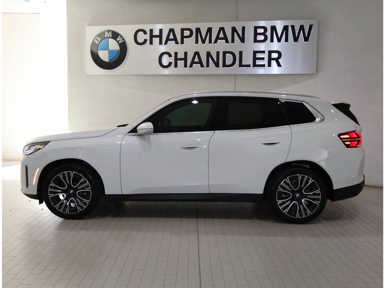 Used 2026 BMW X3 xDrive30i w/ Convenience Package AWD/4WD image 3