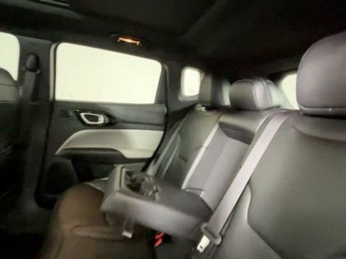 Used 2024 Jeep Compass Limited w/ Sun and Sound Group AWD/4WD image 16
