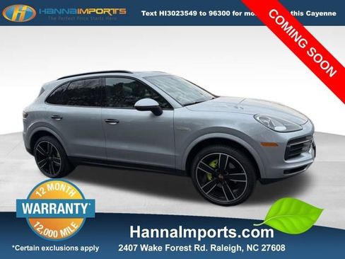 Used 2022 Porsche Cayenne E-Hybrid image 1