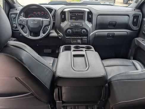 Used 2024 Chevrolet Silverado 1500 Custom Trail Boss w/ Turbomax Blackout Package AWD/4WD image 15