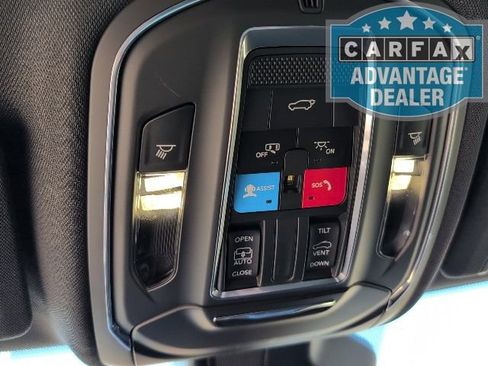 Used 2024 Jeep Grand Cherokee L Altitude image 28